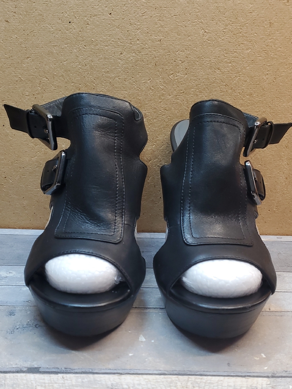 Calvin Klein Jamie Black Leather Platforms Size 8 M